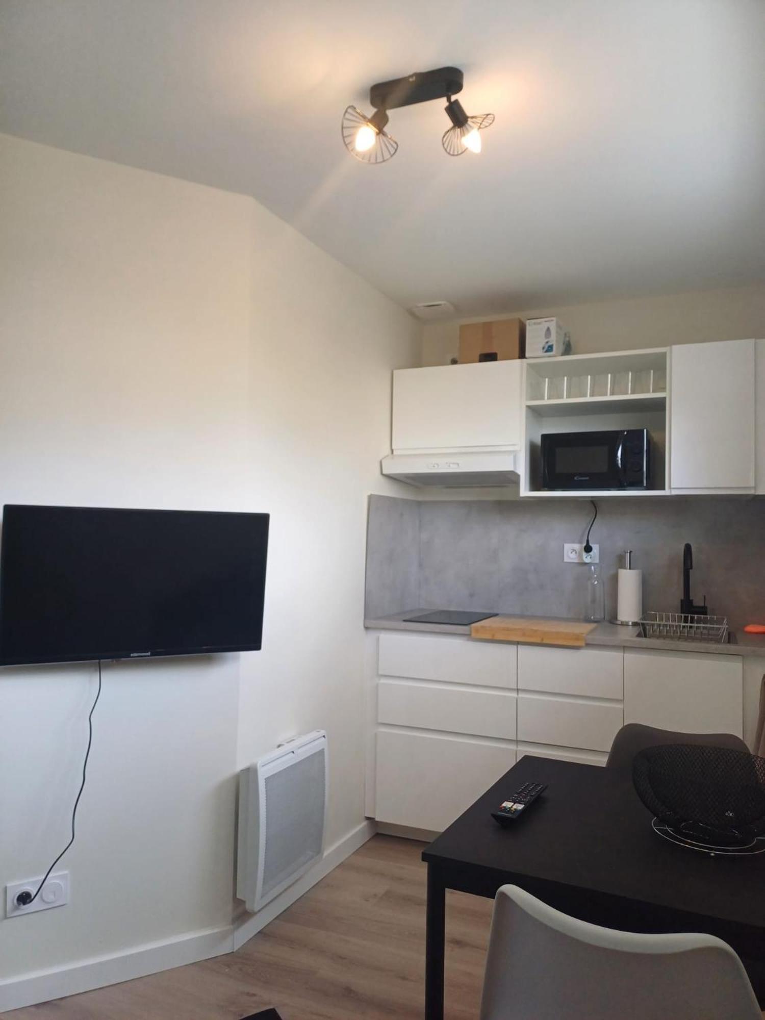 Le Studio Du Canal, 2 Pers, Wifi Ажан Екстериор снимка